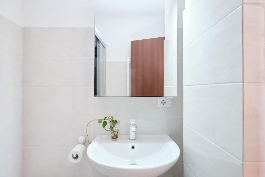 Lejlighed Porta Di Roma, Moderno Luminoso Con Wi-fi E Ac