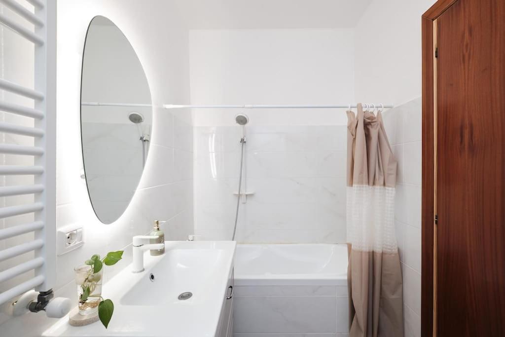 Lejlighed Porta Di Roma, Moderno Luminoso Con Wi-fi E Ac